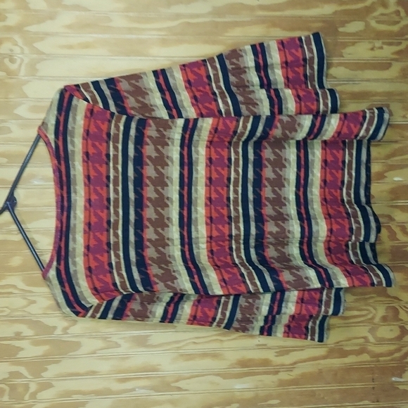 Ruby Red Top - Picture 4 of 6